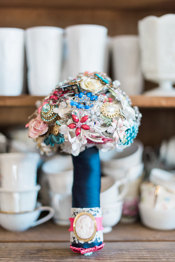 Brooch Bouquet | Bridal Bouquets | Kate Aspen