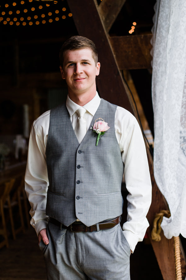 Groom  | Spring Rustic Barn Wedding | Time Into Pixels Photography