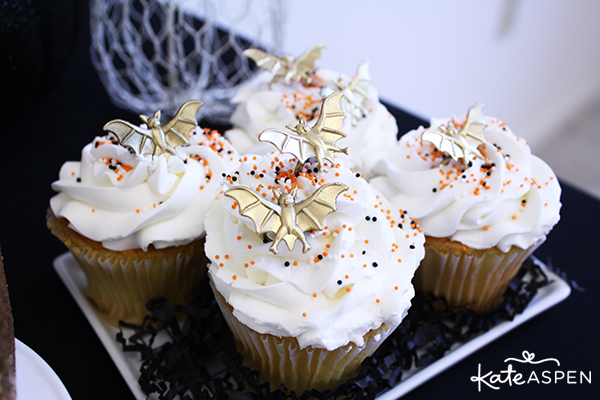 DIY Simple Halloween Cupcakes | Kate Aspen