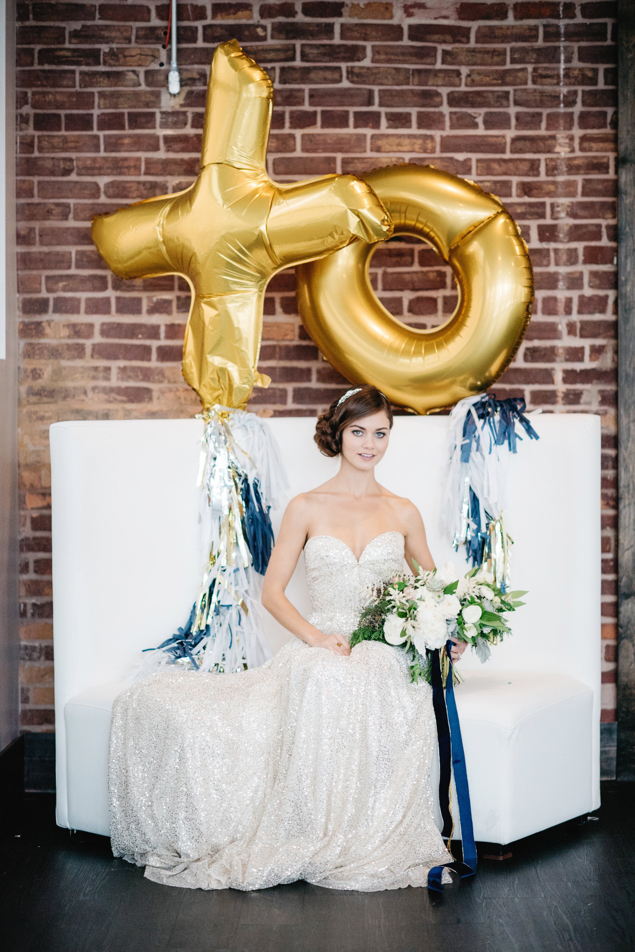 Splendid Supply Co. New Year's Eve Wedding Inspiration Shoot | Athena Pelton Photography | Navy  Wedding | Glittery Wedding Details | Kate Aspen Blog