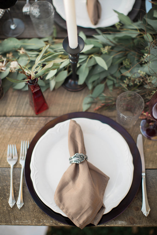Table Setting | Wine Inspired Fall Wedding | Brooke Ellen Photography