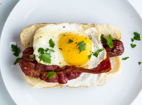bacon and eggs breakfast hot dog