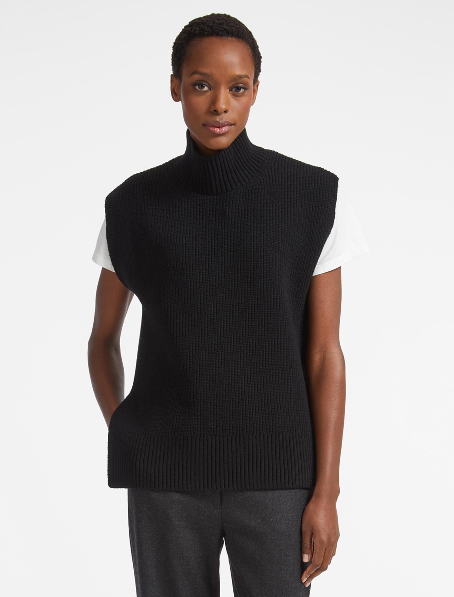 Cefinn Janice Wool Funnel Neck Sleeveless Jumper - Black