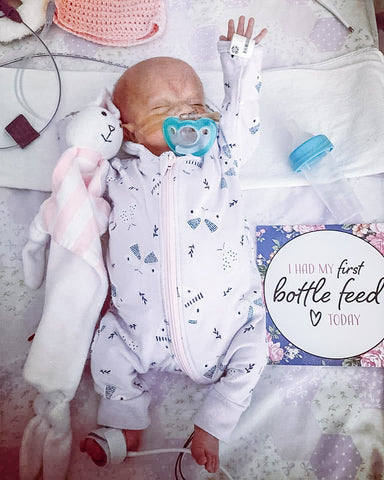 Premature Baby bottle feed