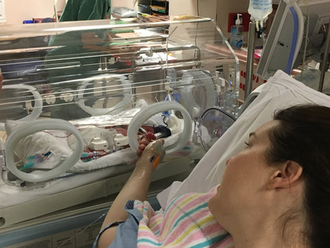 Premature Baby Isolette Mum