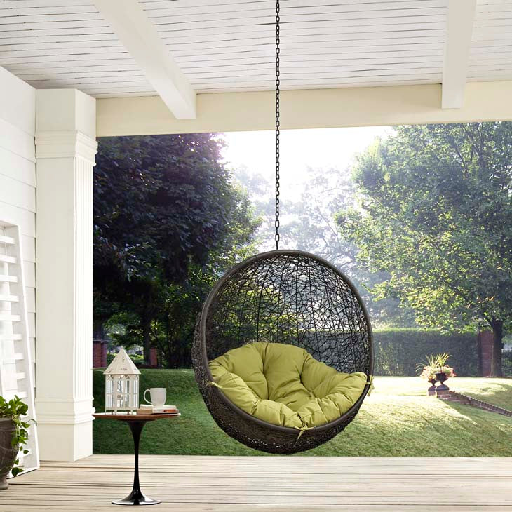 Swinging garden chair