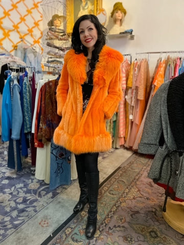 Trashy Diva Vintage Shopping Guide - Las Vegas Edition - Candice Gwinn in Vintage Coat at Patina