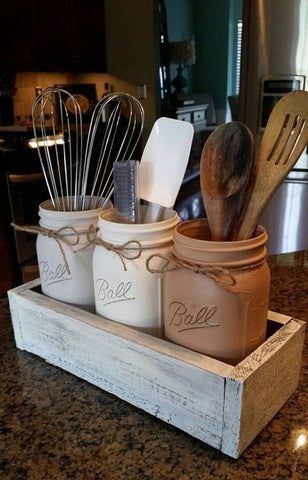 Storing cooking utensils in glass jars DIY