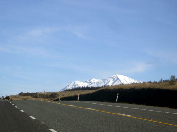 mt ruapehu peaking over hill top