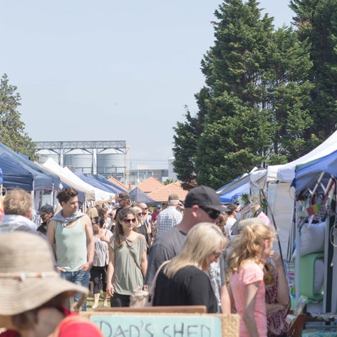 Little Big Markets crowd in Mt Maunganui