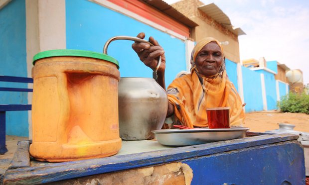 Suad Fadul Darfur Making Tea