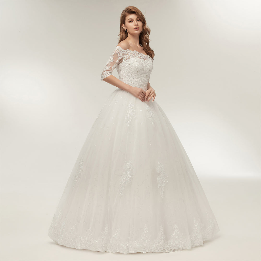 Off-the-shoulder tulle wedding dress