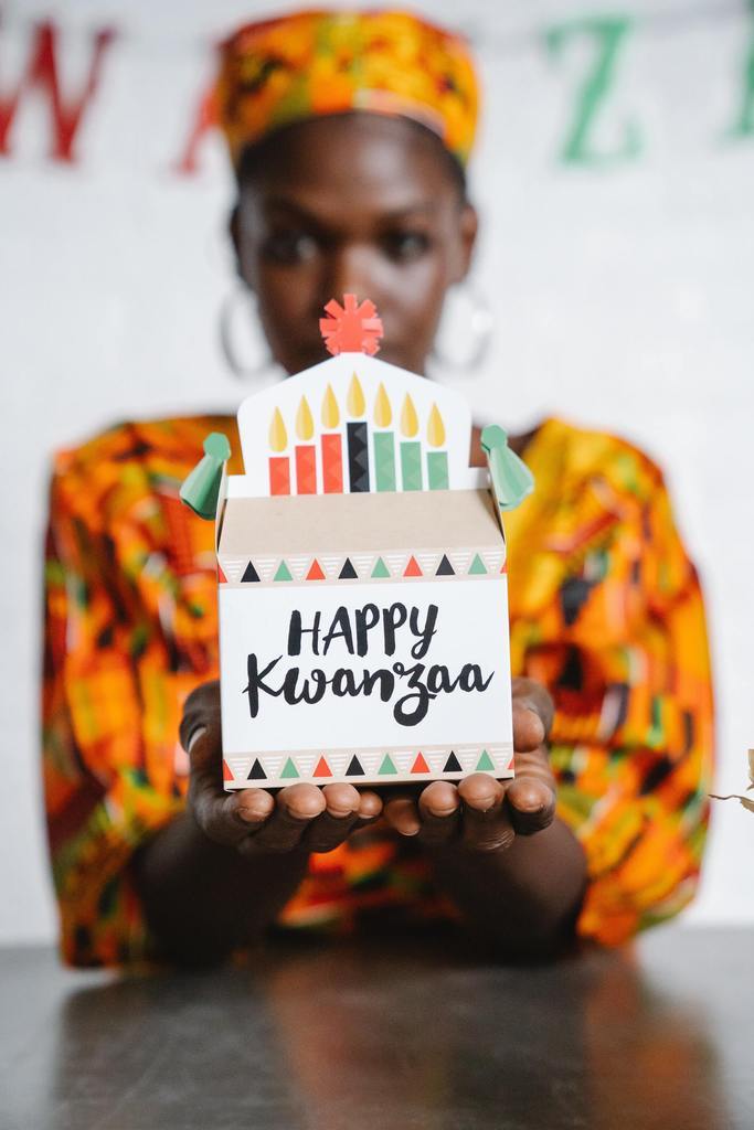20 Kwanzaa Decorations To Style Up Your House This Holiday