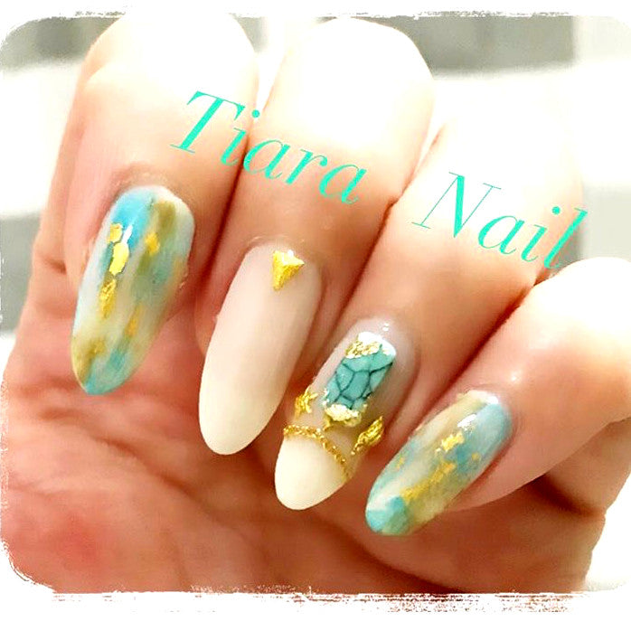 ホワイト長方形 ターコイズ長方形 Tiara Nail