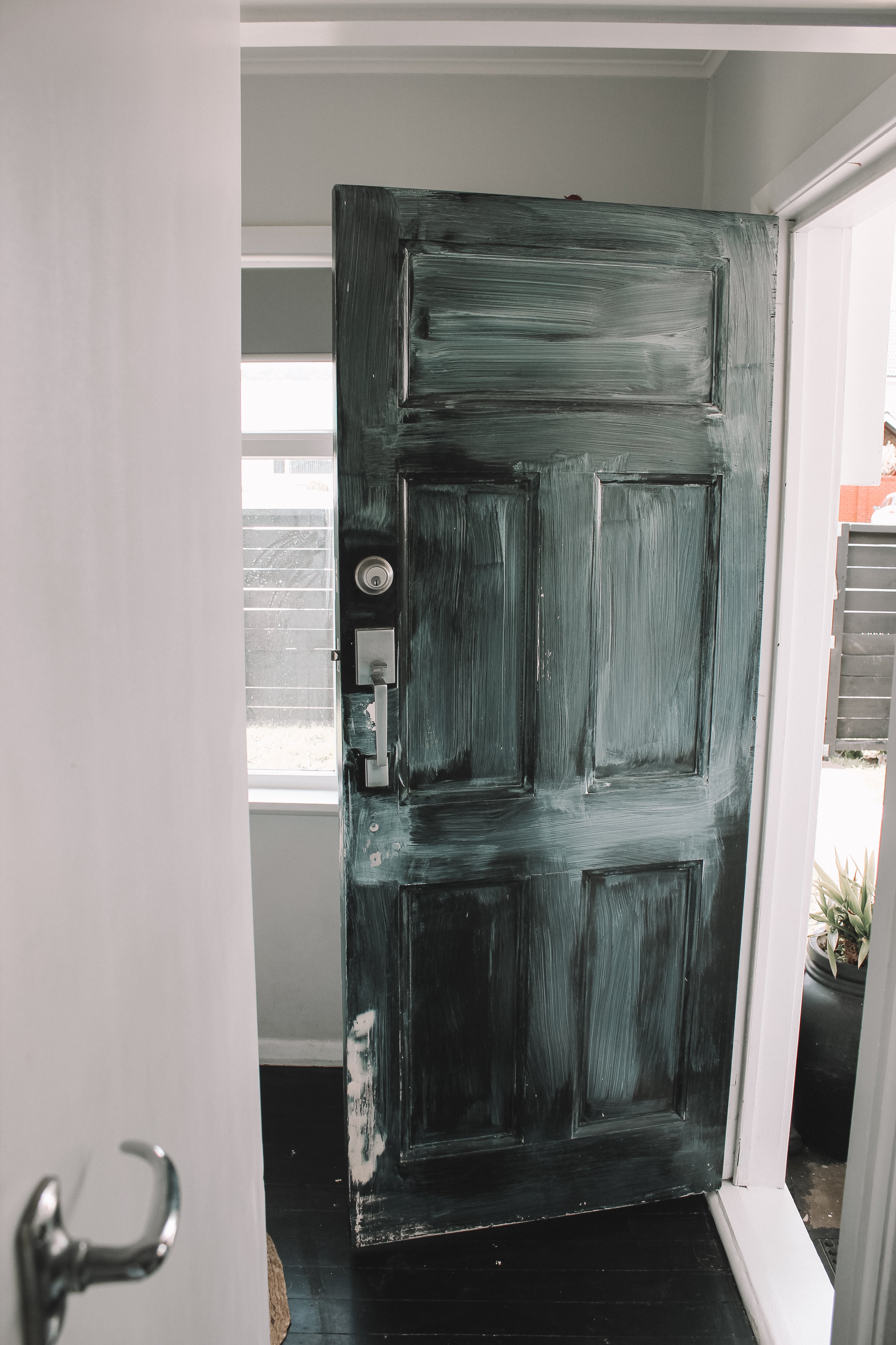 How to paint a front door