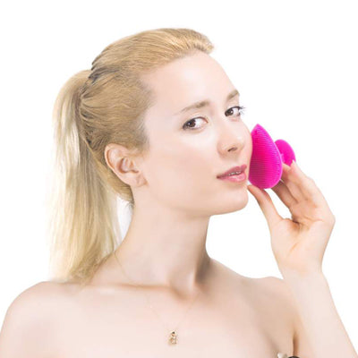 Face massage silicone brush for skincare from Lierre.ca Canada