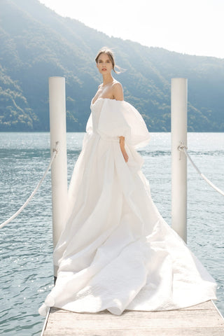 Elizabeth Grace Couture blog. Monique Ihuillier Fall 2020 bridal fashion. Puff sleeve wedding dress