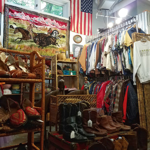 Seattle Vintage Clothing at the Fremont Vintage Mall