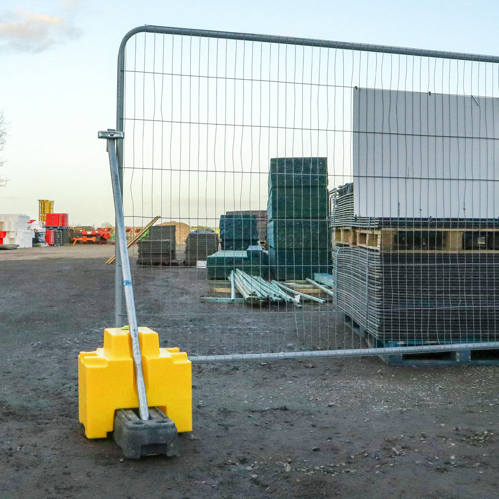 HI-VIS-HERAS-Ballast-Block,-40kg,-Heras-Fencing,-Temporary-Construction-Site-Security-Road-Barrier-Health-and-Safety-Anti-Trip-Design-UV-Resistant-Stackable-Fencing-Block-Easy-to-Install-Wind-Resistant