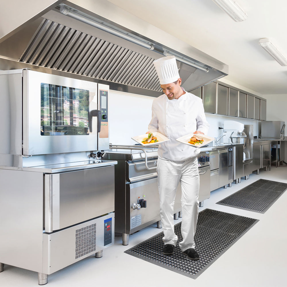 High-duty-interlocking-anti-fatuigue-mat-for-oily-workstations-oil-prone-areas-non-slip-heavy-duty-slip-resistant-industrial-non-absorbant-kitchens-industrial-resteraunts-grease-microbial-catering-food-processing-ergonomic-cushioned