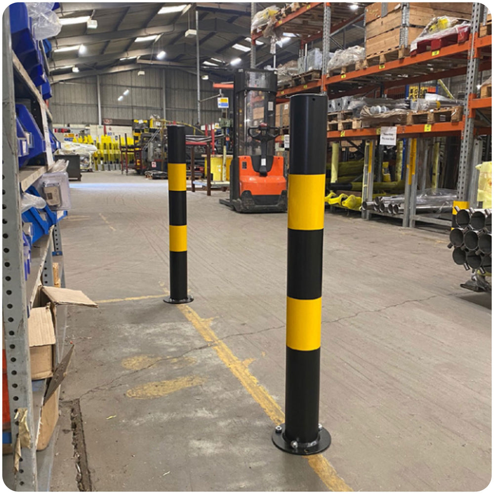 1200mm-high-visibility-safety-bollards-warehouse-industrial-traffic-forklift-bollard-crash-collision-prevention-impact-resistant-durable-galvanised-steel-black-yellow-pedestrian-equipment-perimeter-guards-reflective-heavy-duty
