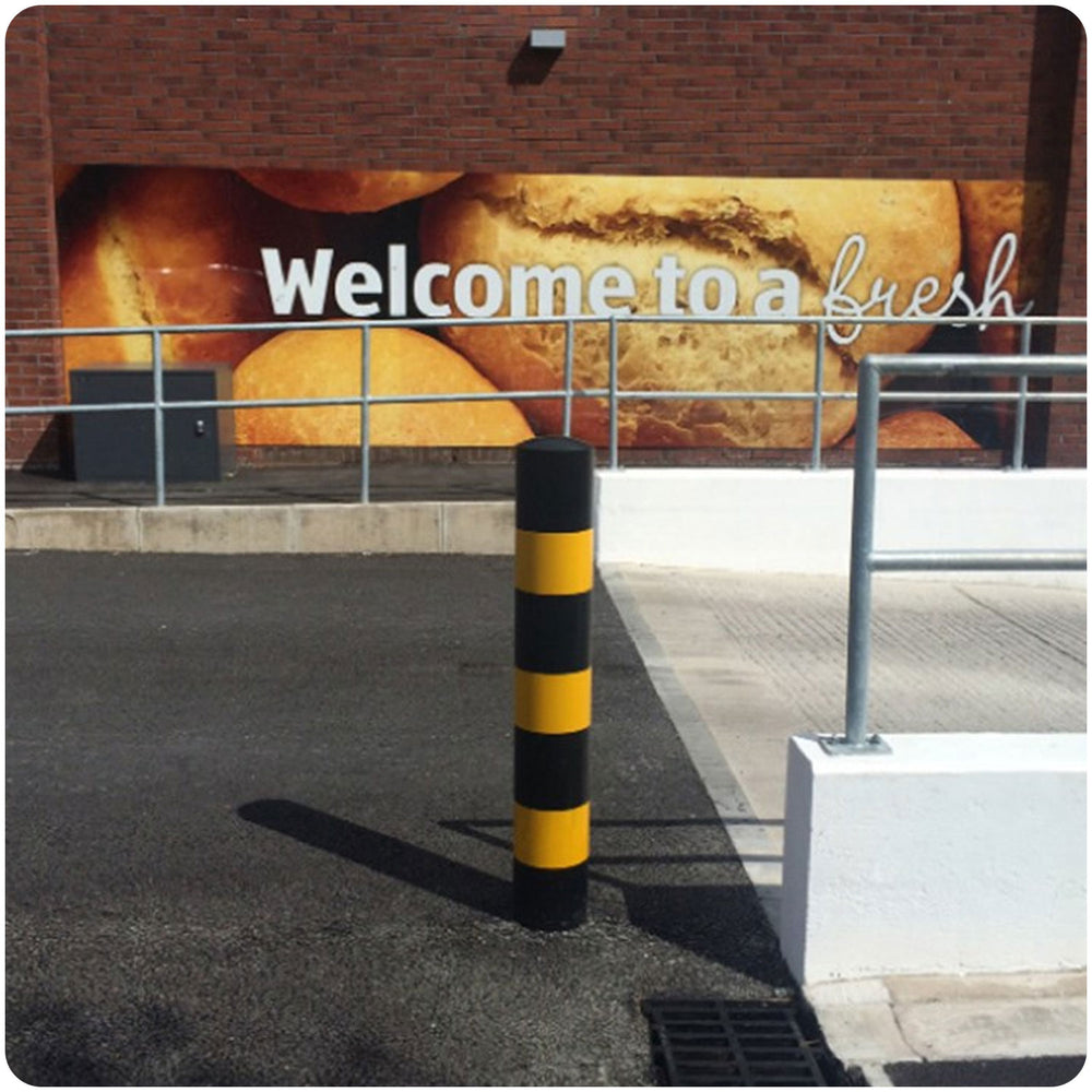 1200mm-high-visibility-safety-bollards-warehouse-industrial-traffic-forklift-bollard-crash-collision-prevention-impact-resistant-durable-galvanised-steel-black-yellow-pedestrian-equipment-perimeter-guards-reflective-heavy-duty