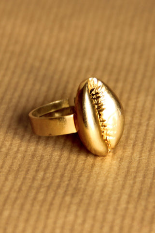 Cowrie Ring | Gold