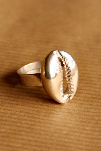 Cowrie Ring | Silver