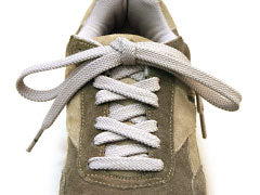 how to tie shoelaces