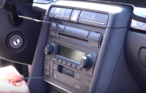 Audi A4 S4 RS4 car radio installation