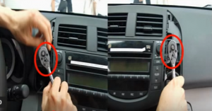 How to Remove and Install a 2006-2012 TOYOTA RAV4 Car Radio