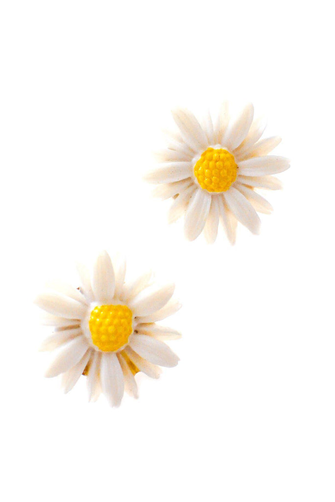 Daisy Clip-on Earrings | 1960s Vintage 