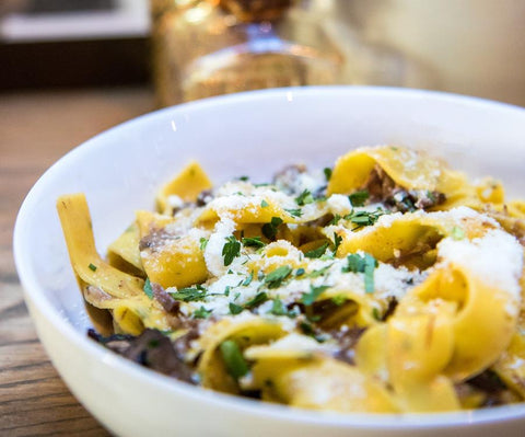 Pasta with mushrooms and hazelnut oil