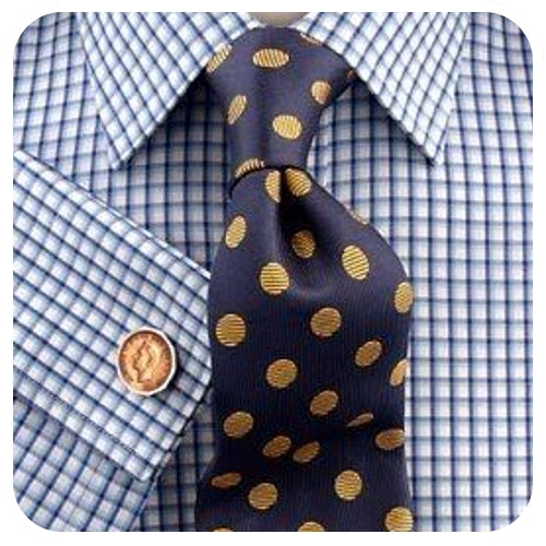 Example of cufflinks matching the colour and pattern from a tie