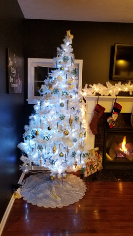 Winter Wonderland perfectly imperfect Christmas tree.