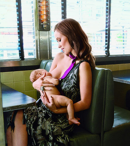 olivia-wilde-breastfeeding-dress