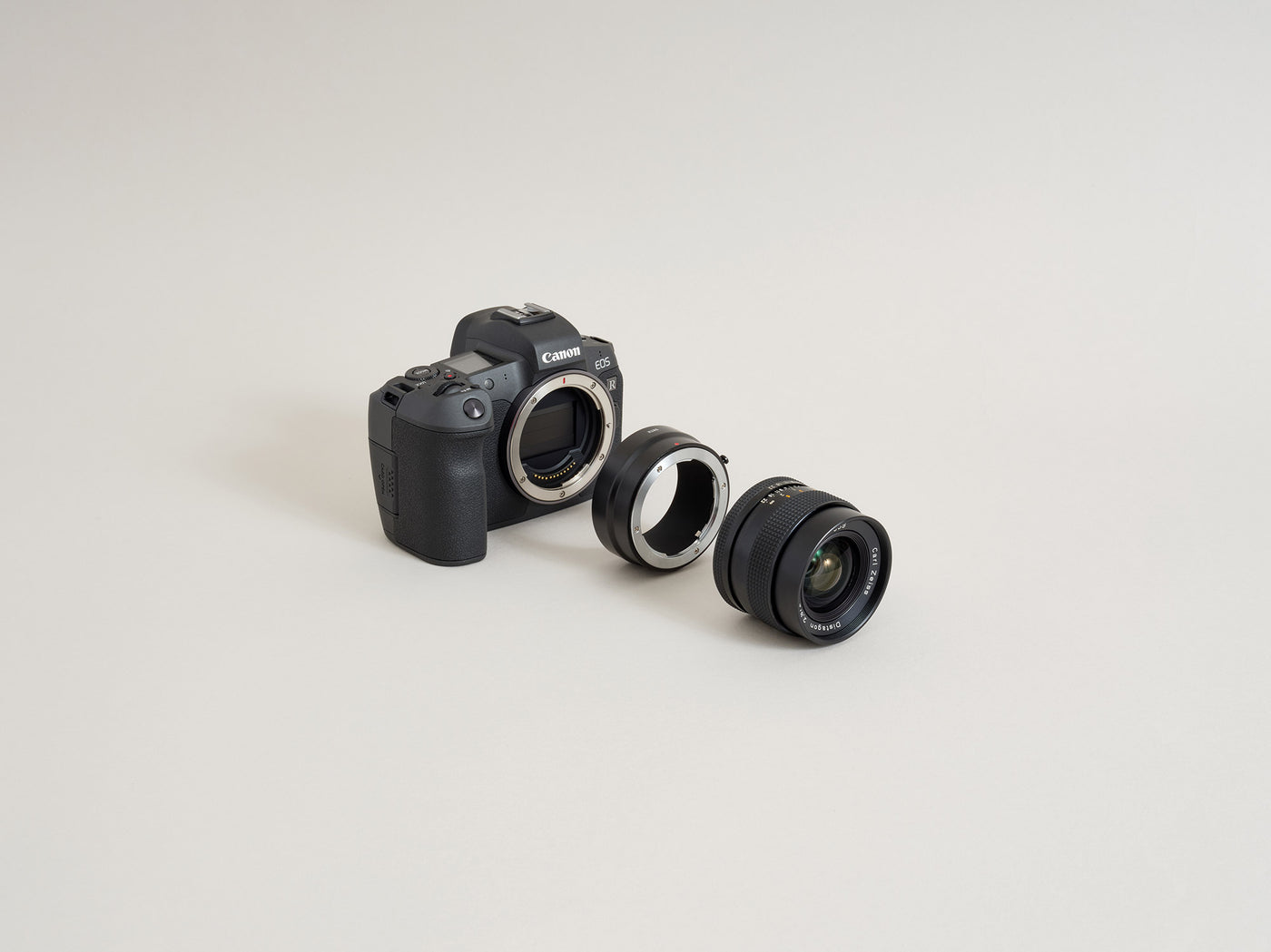 Contax/Yashica (C/Y) Lens Mount to Canon RF Camera Mount