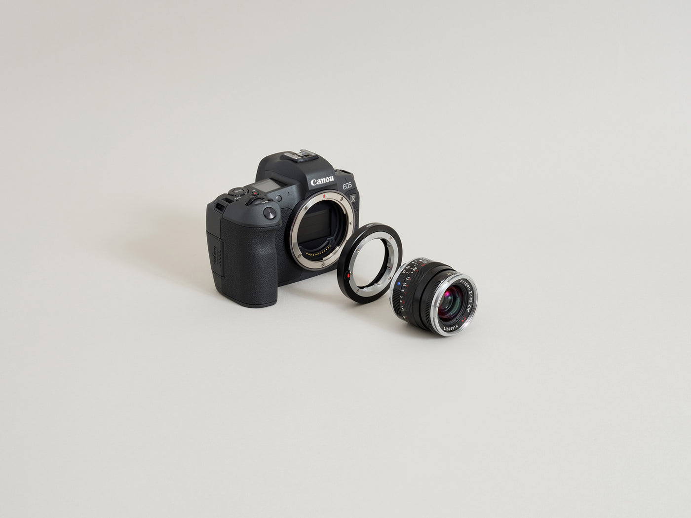 Leica M Lens Mount to Canon RF Camera Mount