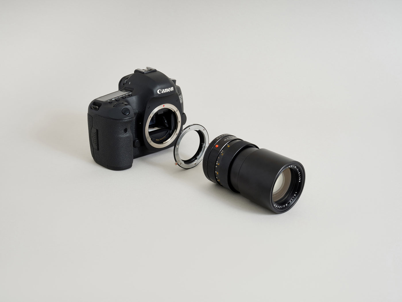 Leica R Lens Mount to Canon (EF/EF-S) Camera Mount