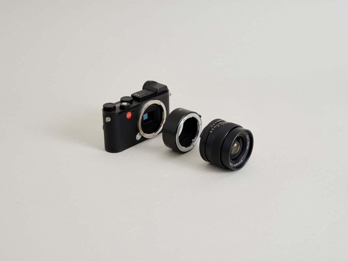 Contax/Yashica (C/Y) Lens Mount to Leica L Camera Mount