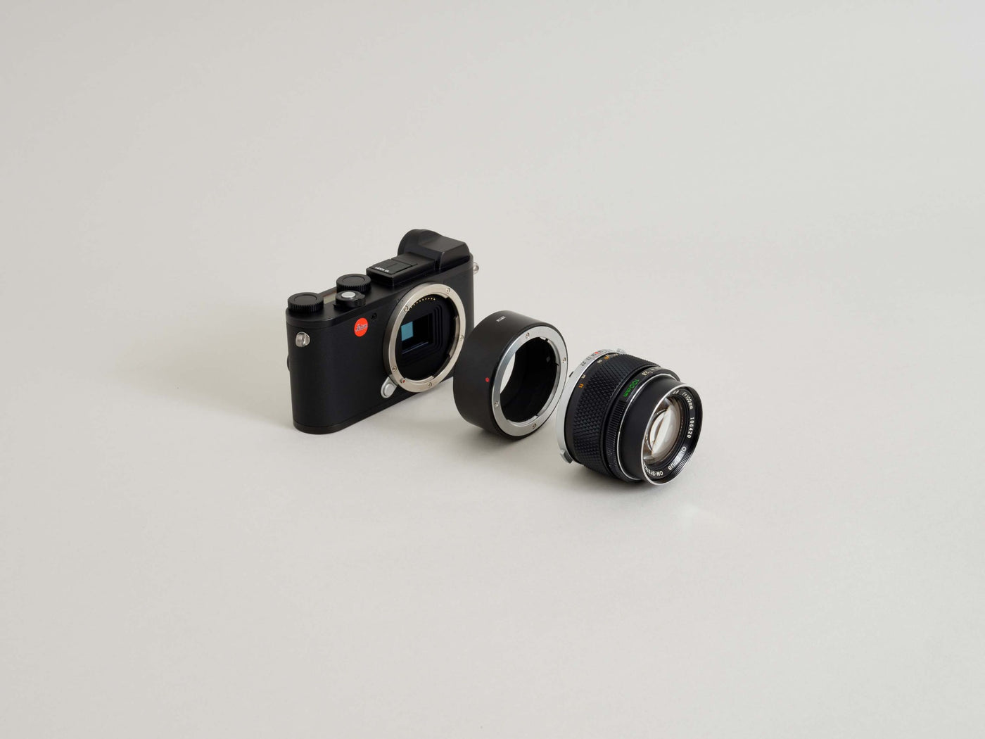 Olympus OM Lens Mount to Leica L Camera Mount