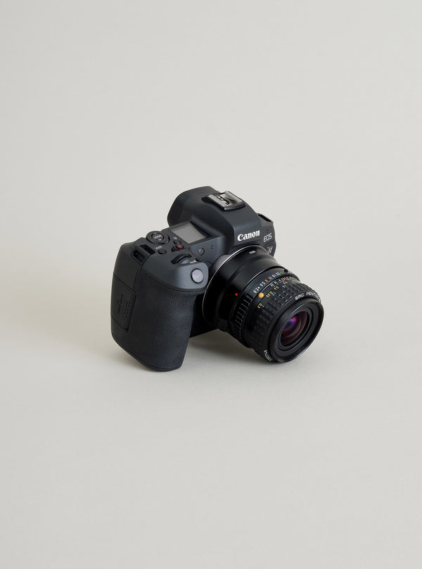 Pentax K Lens Mount to Canon RF Camera Mount