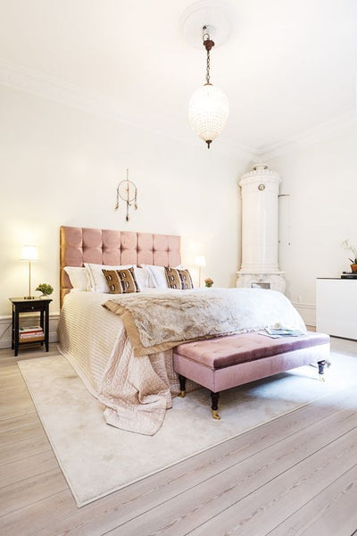 glam-bedroom-pink-tufted-headboard