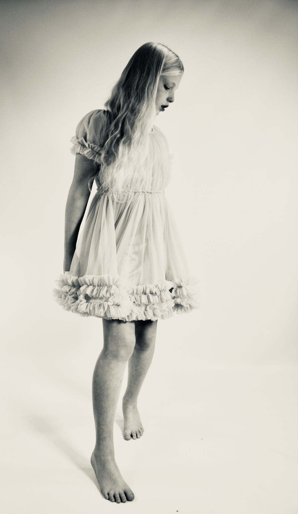 DOLLY by Le Petit Tom ® FRILLY DRESS silvergrey