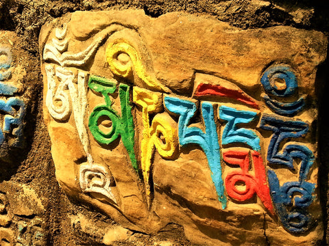 Mani Steine tibetisches Mantra Om Mani padme hum