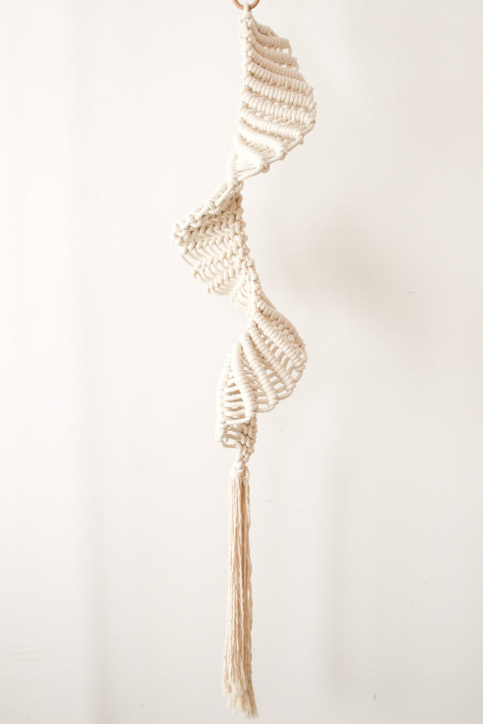 Macramé Spinning Spiral