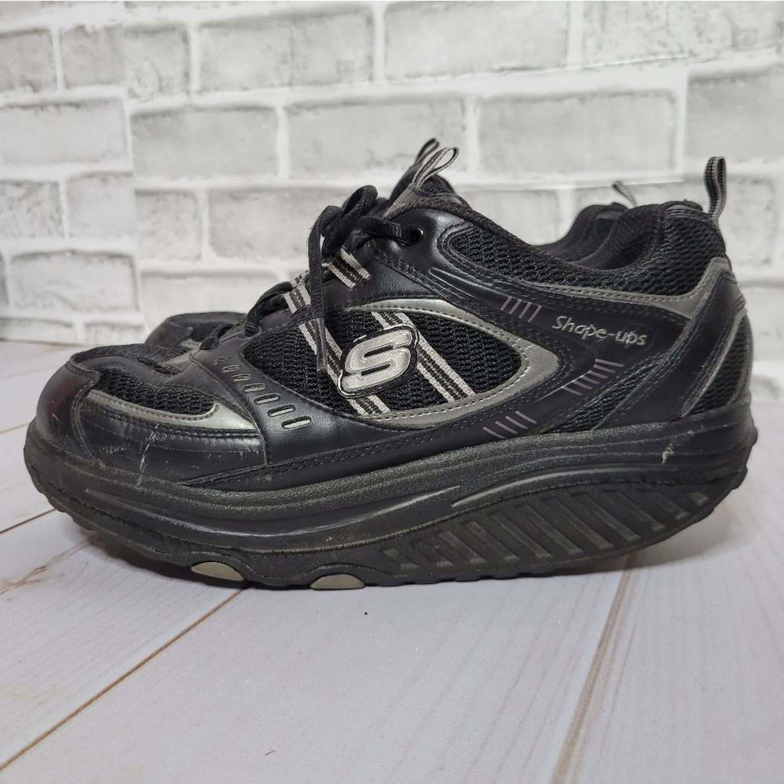 convertible Discreto Susurro Vintage Skecher Black with Silver Shape Ups by Skechers | Shop THRILLING