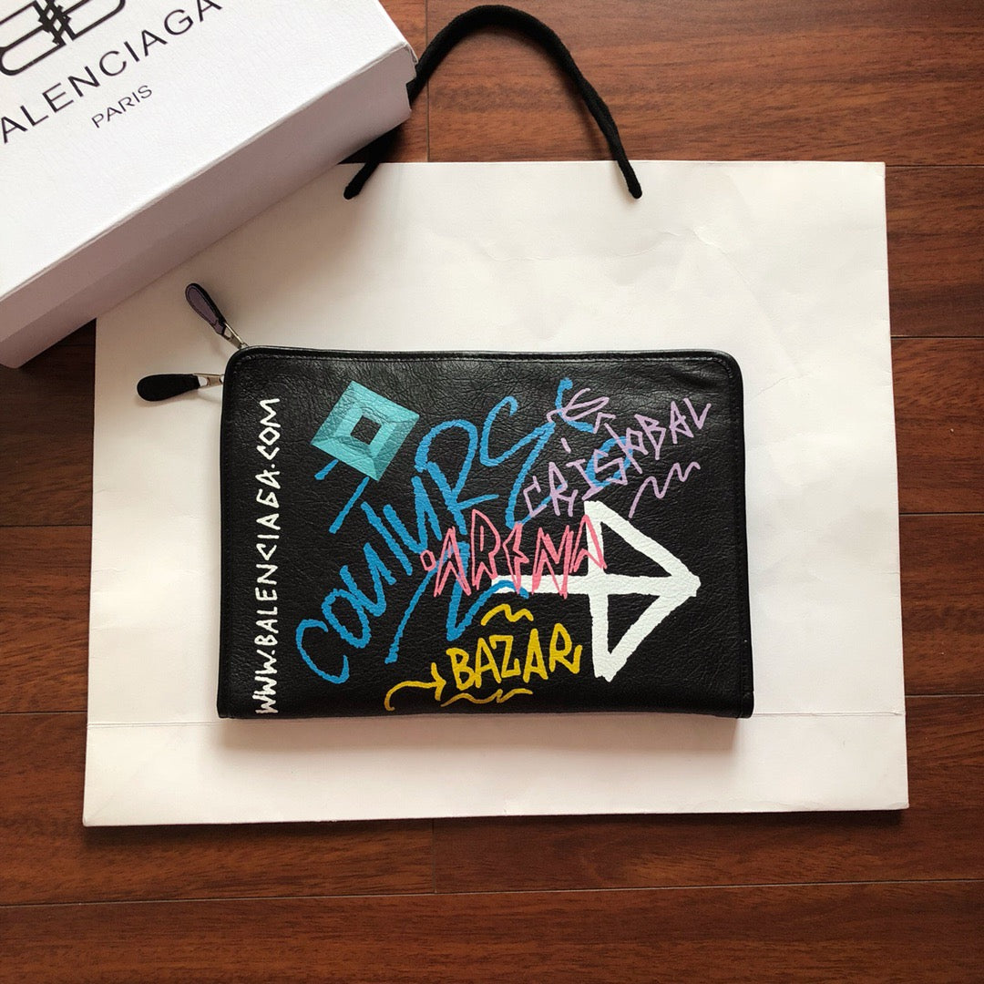 pochette balenciaga graffiti