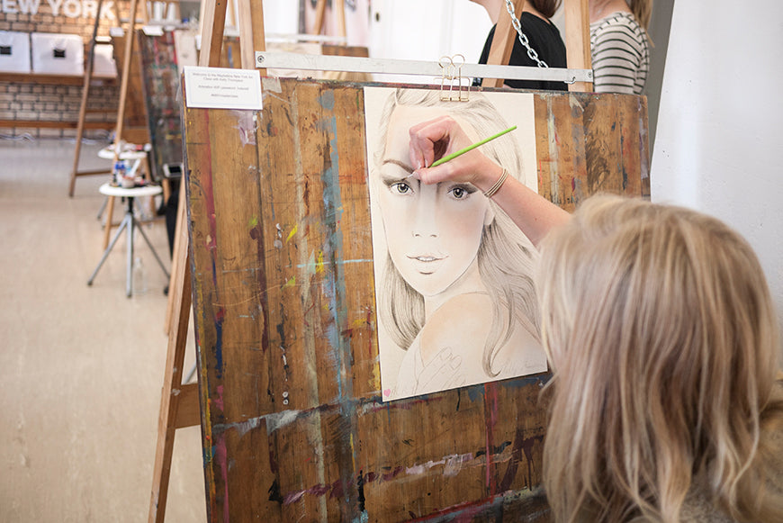 Melbourne beauty Illustrator Kelly Thompson hosted a makeup art class for Maybelline New York in Auckland