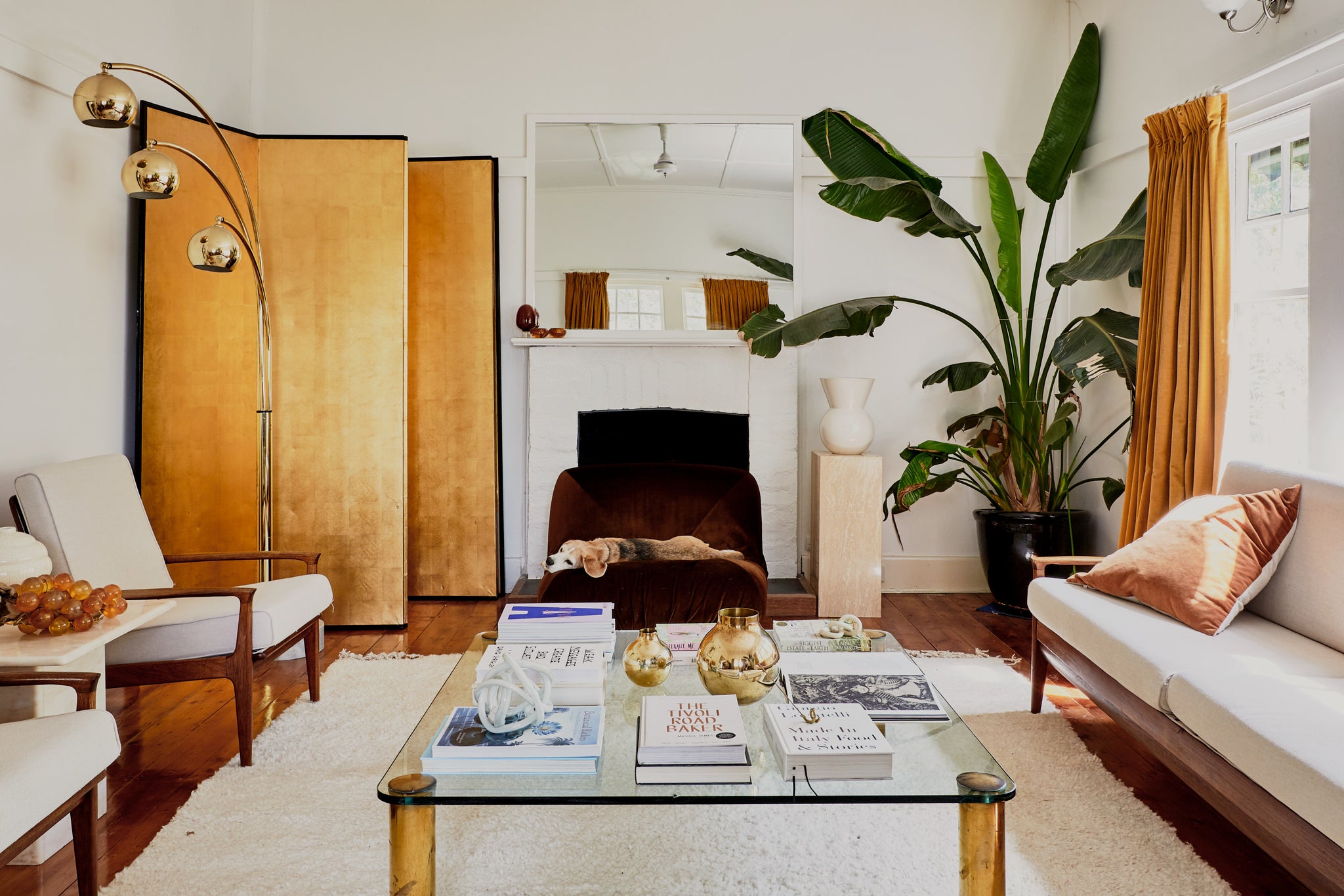 melbourne Illustrator Kelly Thompson at home for Bedthreads journal. Melbourne homes interior designer